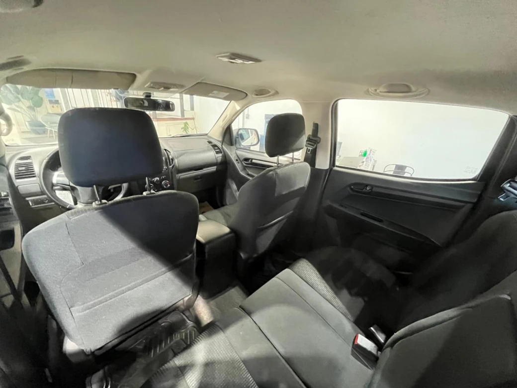 imagen 0 de vehiculo con id 2199